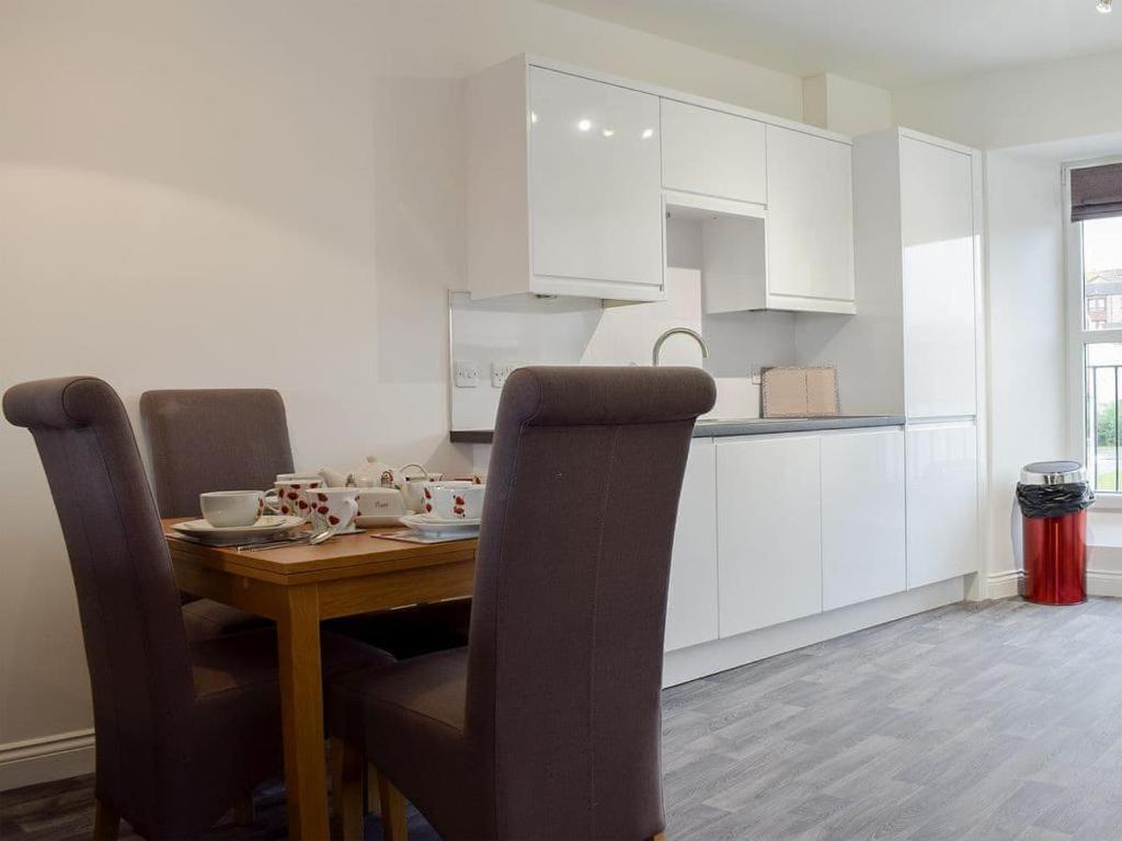Courtyard Holiday Apartments Inverkeithing Exterior foto